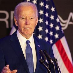 Ex-presidente americano, de 82 anos, foi diagnosticado com câncer de próstata que se espalhou para os ossos.