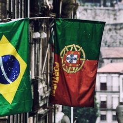 Segundo dados da pesquisa do Itamaraty com comunidades brasileiras no exterior, hoje há mais de meio milhão de brasileiros morando em Portugal.