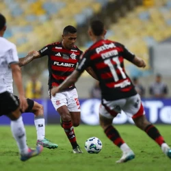 No caso do Flamengo foi ainda pior, já que viu o Palmeiras disparar na liderança da competição e abrir quatro pontos de vantagem