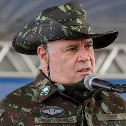 Ministro do STF cobrou de Freire Gomes detalhes sobre participação de ex-chefe da Marinha em plano de golpe de Estado durante depoimento na ação penal que tem como réus Bolsonaro e mais sete