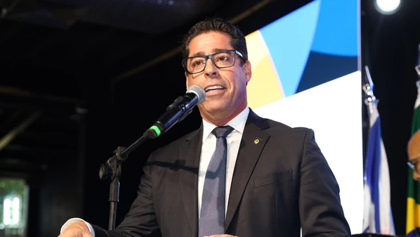 Prefeito de Cariacica estava decidido a sair do MDB, mas planos mudaram após a consolidação de uma federação