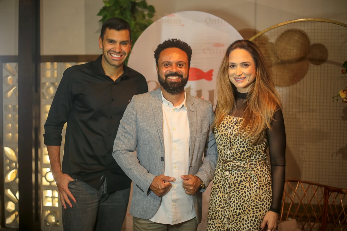 David Maresias com o casal Sergio e Tatiany Vidigal