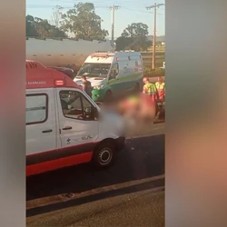 Acidente ocorreu no km 276,3 do trecho da BR 101; uma faixa em cada sentido foi interditada para atendimento à ocorrência