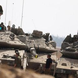 Declaração conjunta emitida pelos governos da França, Reino Unido e Canadá traz as críticas mais fortes aos ataques de Israel à Faixa de Gaza. Quais podem ser as consequências?