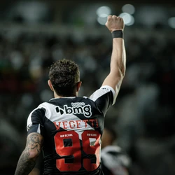 Jogos da competição começam a movimentar a semana com duelos decisivos e transmissão em TV fechada e streaming