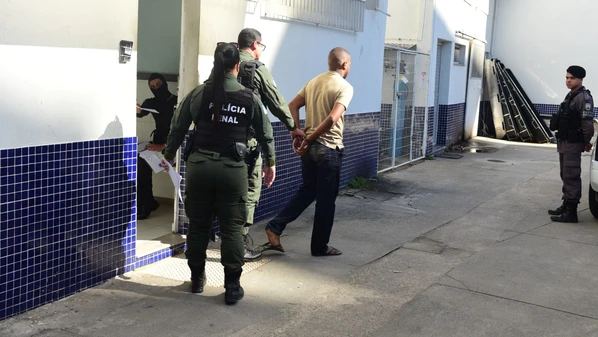Operação 'Bastilha de Bob' mira integrantes do Primeiro Comando da Capital (PCC) e do Terceiro Comando Puro (TCP) que atuam em Vila Velha e São Mateus