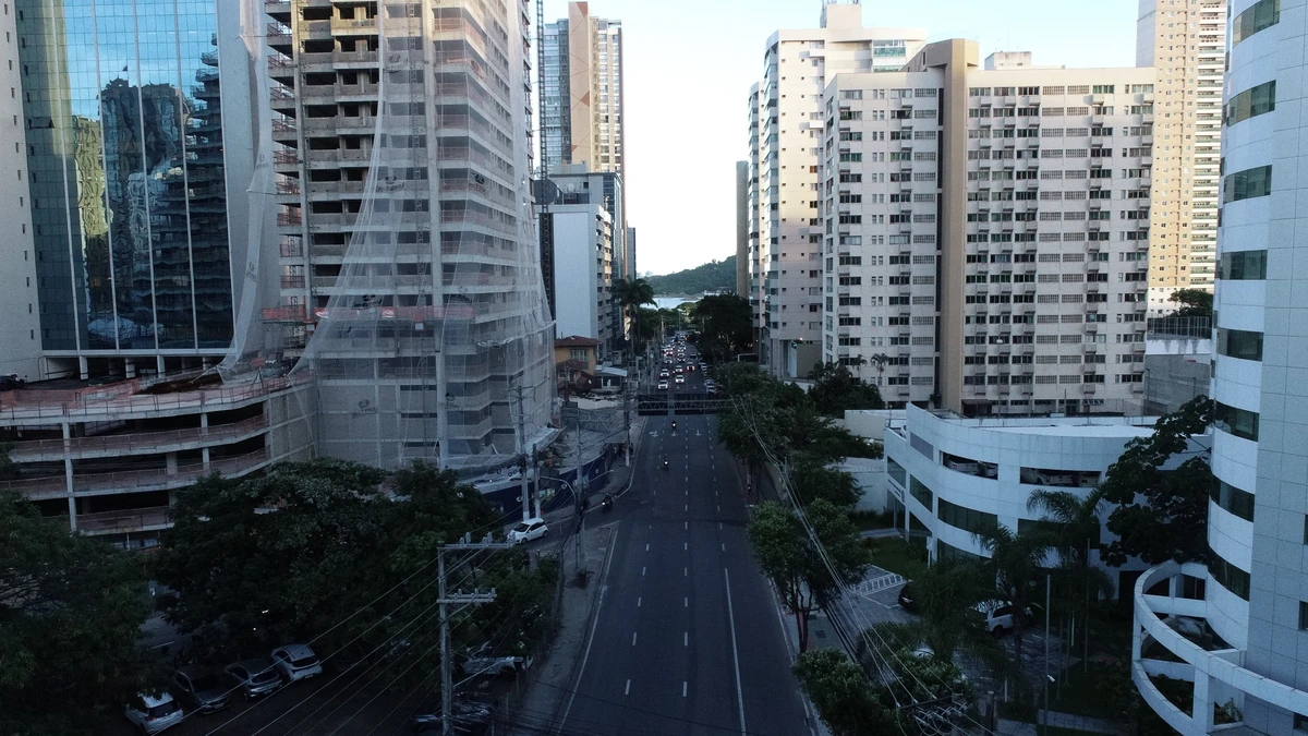 Rua Clóvis Machado na Enseada do Suá passará por mudanças no trânsito