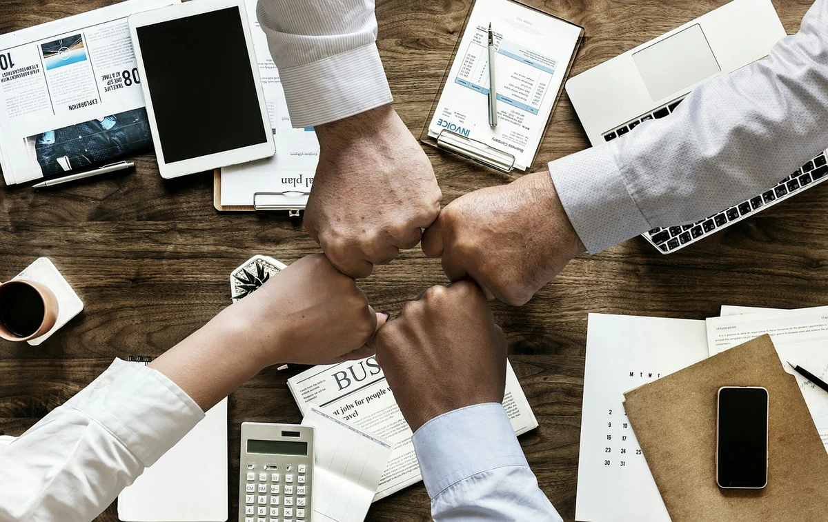 Sócios, sociedade, escritório, trabalho, documentos