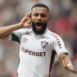 Tricolor saiu atrás do placar, mas não teve dificuldades para virar o jogo e garantir vaga nas oitavas de final da competição