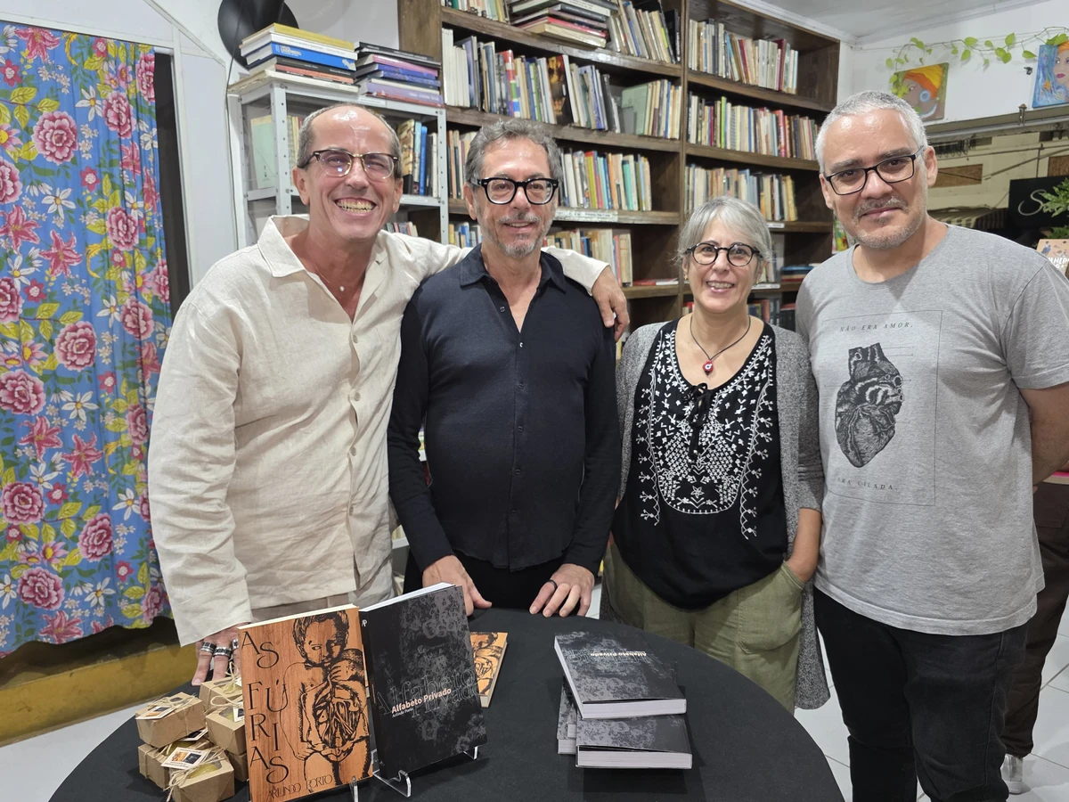Léo Bahia, o escritor Arlindo Porto, Maine Batista e Matheus de Miranda