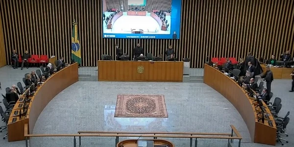 Julgamento deverá ter continuidade em 4 de junho