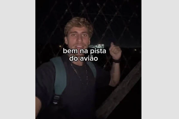  Influencer Thiago Jatobá no vídeo em que invade a área restrita para pousos e decolagens do aeroporto do Galeão, na zona norte do Rio 