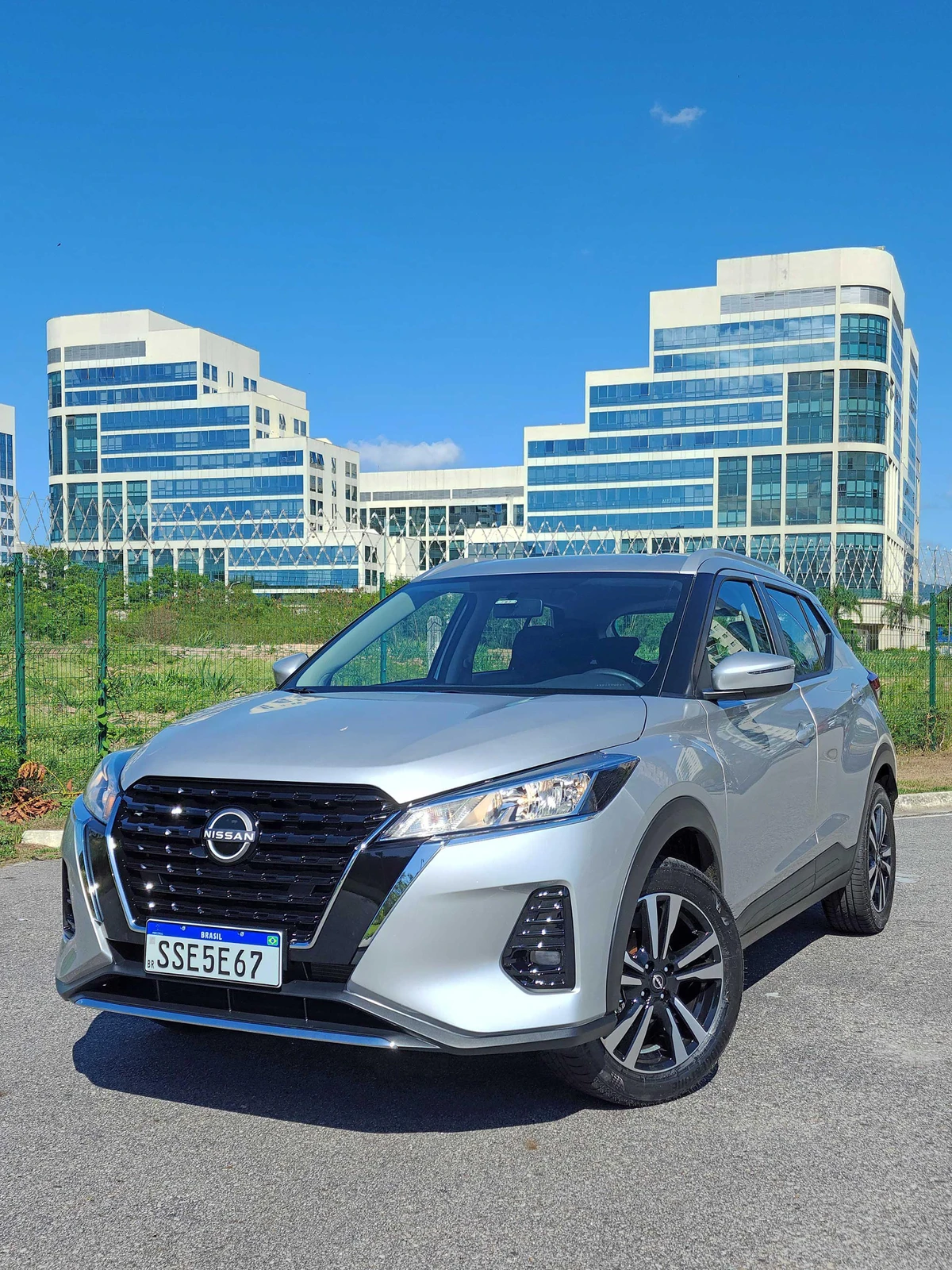  Nissan Kicks Play Sense