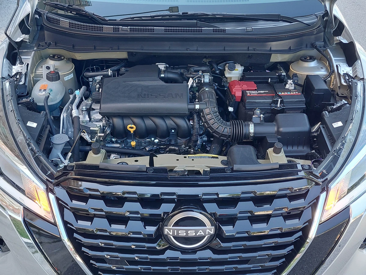  Nissan Kicks Play Sense