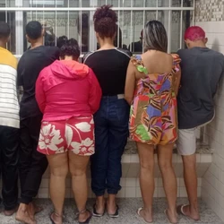 Investigações também identificaram suspeito de gerenciar tráfico de drogas na região; Grupo realizava lavagem de dinheiro com um comércio de açaí