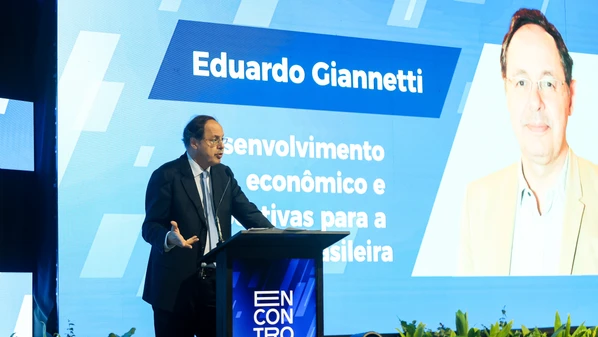 Em palestra no Encontro da Indústria 2025, o doutor em economia Eduardo Giannetti falou sobre o cenário internacional, a economia brasileira e os desafios para o setor industrial