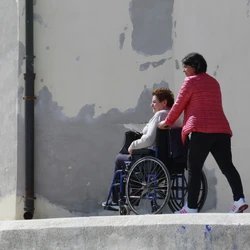 Dados divulgados pelo IBGE nesta sexta-feira (23) revelam idade, raça e nível de instrução das pessoas com deficiência no Estado