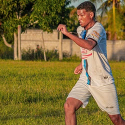 Família de Kauã Felix Rocha, de 19 anos, pede por orações pela saúde do jovem; ele continua internado na UTI do Hospital Estadual Jayme Santos Neves