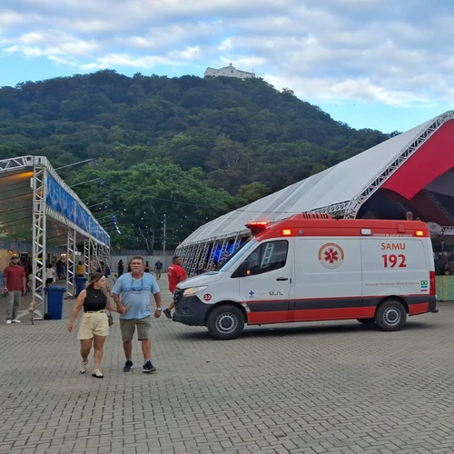 Imagem - Trabalhador fica ferido ao cair de andaime em evento em Vila Velha