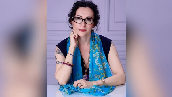 Em livro, professora da Ufes fala sobre desigualdade de gênero, barreiras no mercado de trabalho e o papel da educação na transformação social