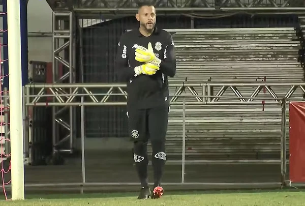 Fernando Henrique, goleiro do Rio Branco