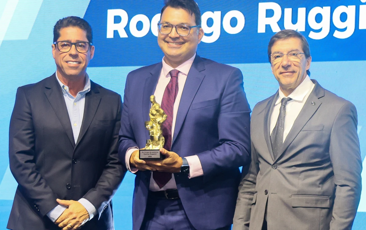 Marcelo Santos, Rodrigo Ruggiero e Paulo Baraona