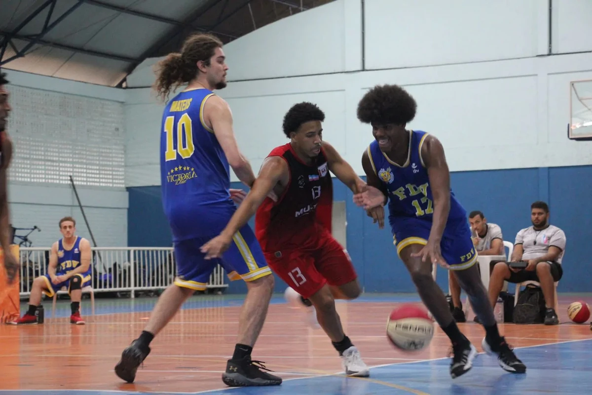 No sábado (24), a bola rola logo cedo, com dez partidas distribuídas entre futsal, vôlei, basquete e handebol.