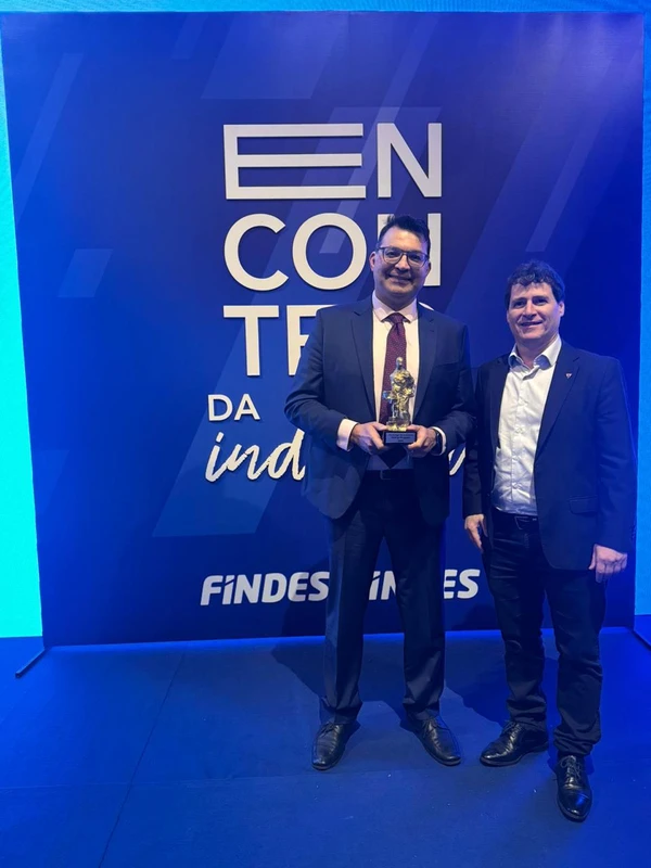 Rodrigo Ruggiero e Alecsandro Casassi