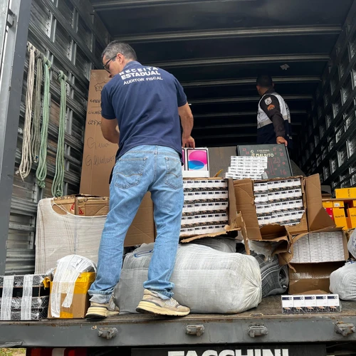 Imagem - Operação barra entrada de R$ 2,5 milhões em mercadorias ilegais no ES