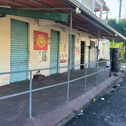 O crime aconteceu na noite deste sábado (24) no bairro Jardim Marilândia; os baleados foram socorridos para unidades de saúde do município