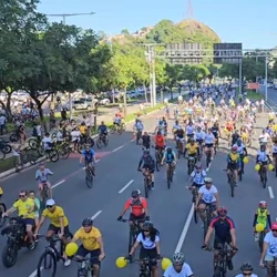 Evento reuniu centenas de pessoas na manhã deste domingo, em um percurso da Praça do Papa, na Capital, até a Prainha, no município canela-verde