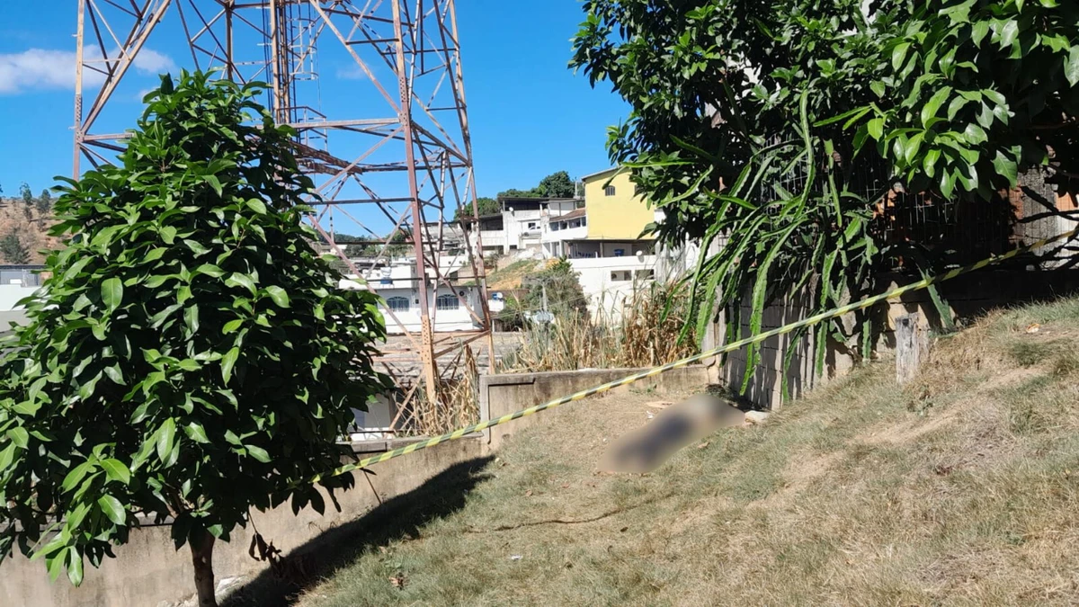 A vítima foi encontrada sem vida, na manhã deste domingo (25).