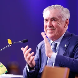 A presença de Carlo Ancelotti no Brasil, como novo técnico da seleção brasileira, aumentou a demanda do time de segurança contratado