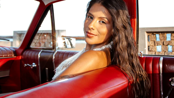 Cantora Mariana Coelho lança novo single de seu primeiro álbum autoral