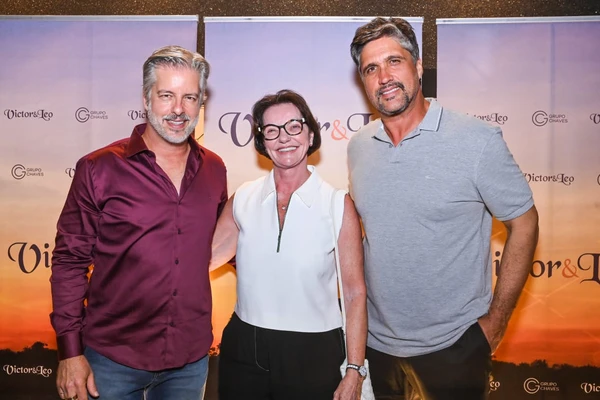 Eulália Chieppe com a dupla Victor & Leo