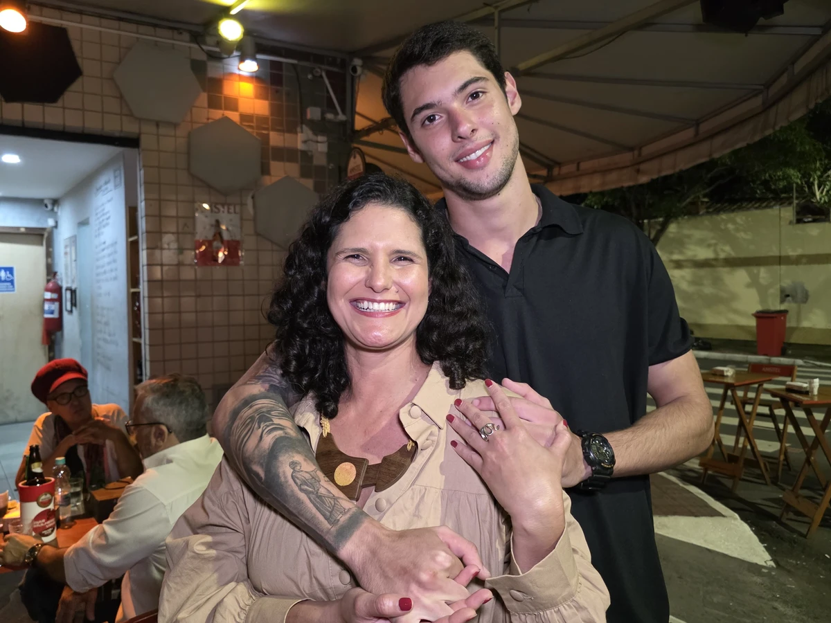 Lethicia Ribeiro e o filho Pedro