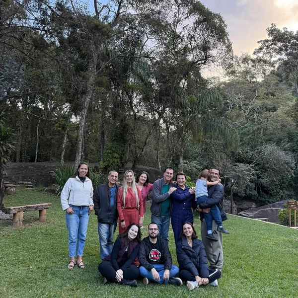 Marcus Buaiz visita Aiuruoca, terra natal de Isis Valverde por Instagram/marcusbuaiz