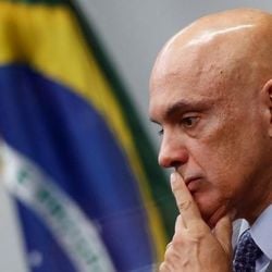 A BBC News Brasil confirmou que o Itamaraty intensificou nos últimos dias contatos com os EUA numa estratégia para evitar que o governo americano aplique sanções a autoridades brasileiras — entre elas, o ministro do STF Alexandre de Moraes.