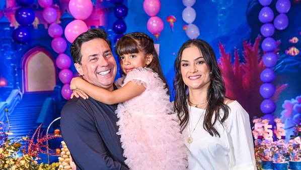 O casal recebeu a família e amigos no sábado (24), no Ferrari Eventos, com festa com o  tema "Patrulha Canina"