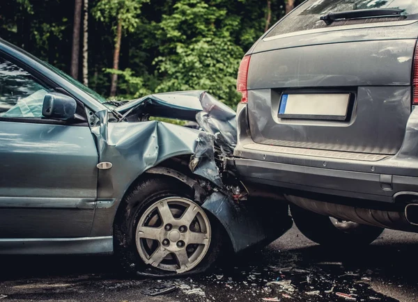 Acidente de trânsito, carros, veículos
