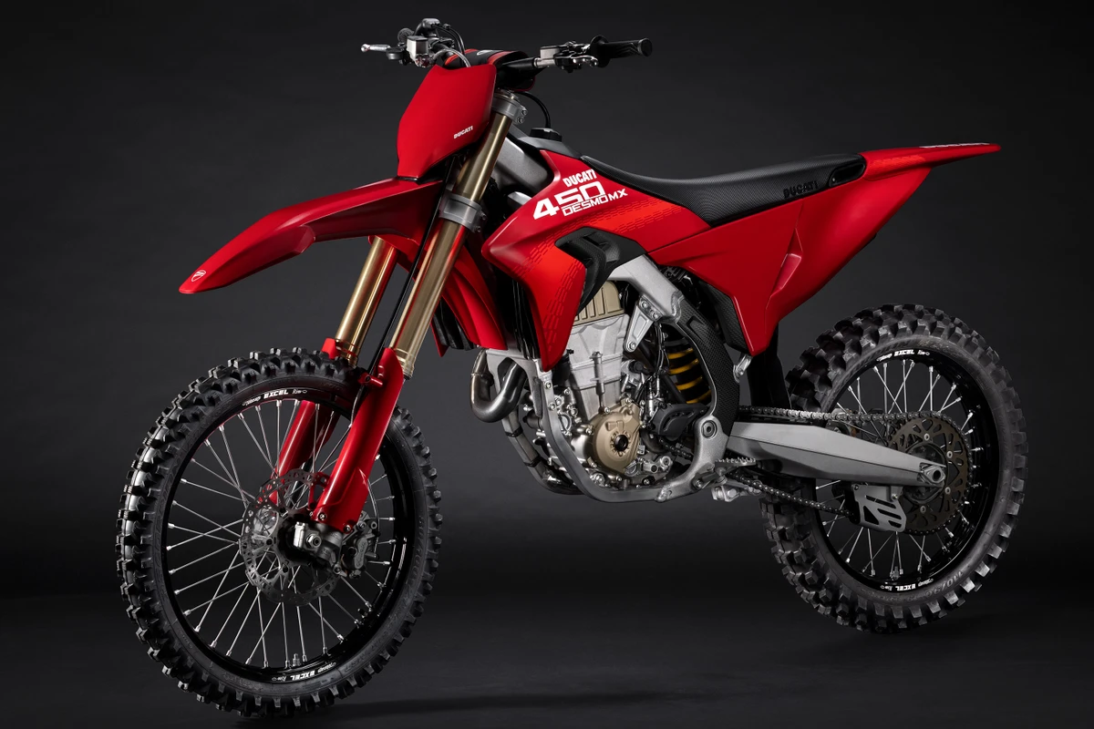 Ducati Desmo450 MX