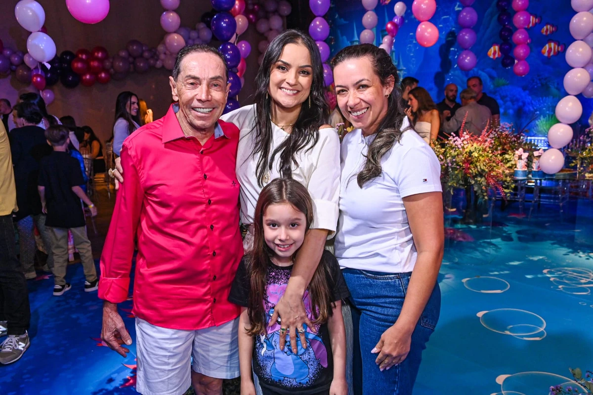 Geise e Valdecir Torezani com Mirela e Ary Torezani