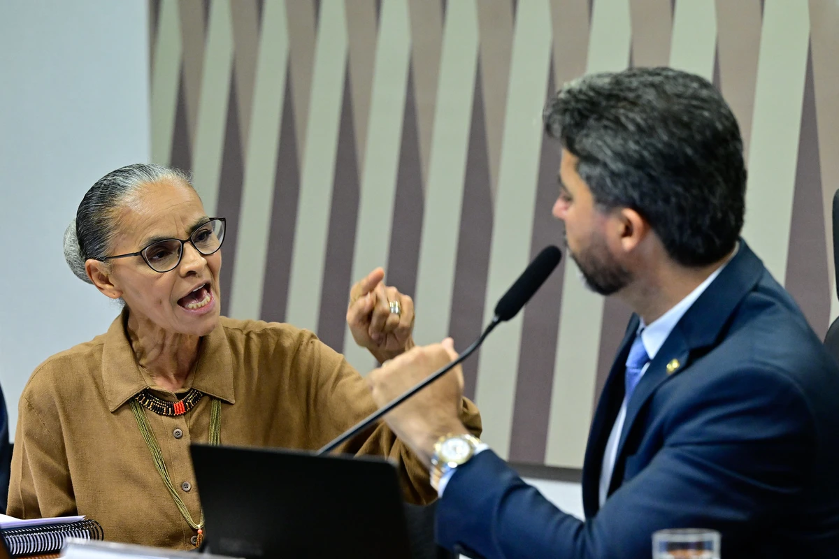 Ministra do Meio Ambiente, Marina Silva, discute com senador Marcos Rogério, presidente da Comissão de Infraestrutura do Senado