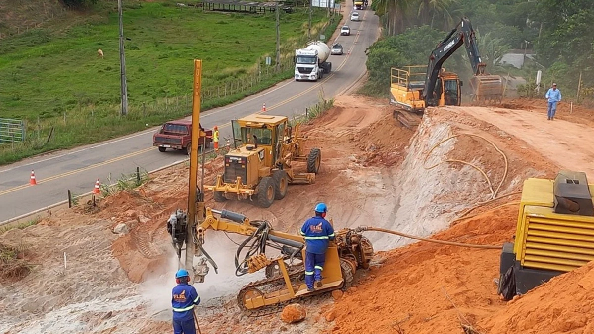 Rodovia do Frade paralisa parcialmente trânsito para detonação de rochas