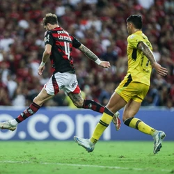 Partida do Rubro-Negro aconteceu sob olhares de Carlo Ancelotti, novo técnico da Seleção, que observou os jogadores do Rubro-Negro que estarão na Seleção