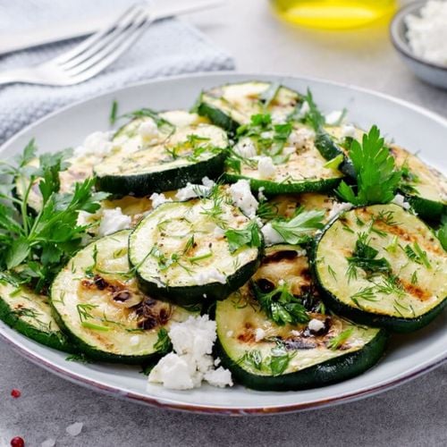Imagem - 5 receitas saudáveis e práticas com abobrinha para o almoço