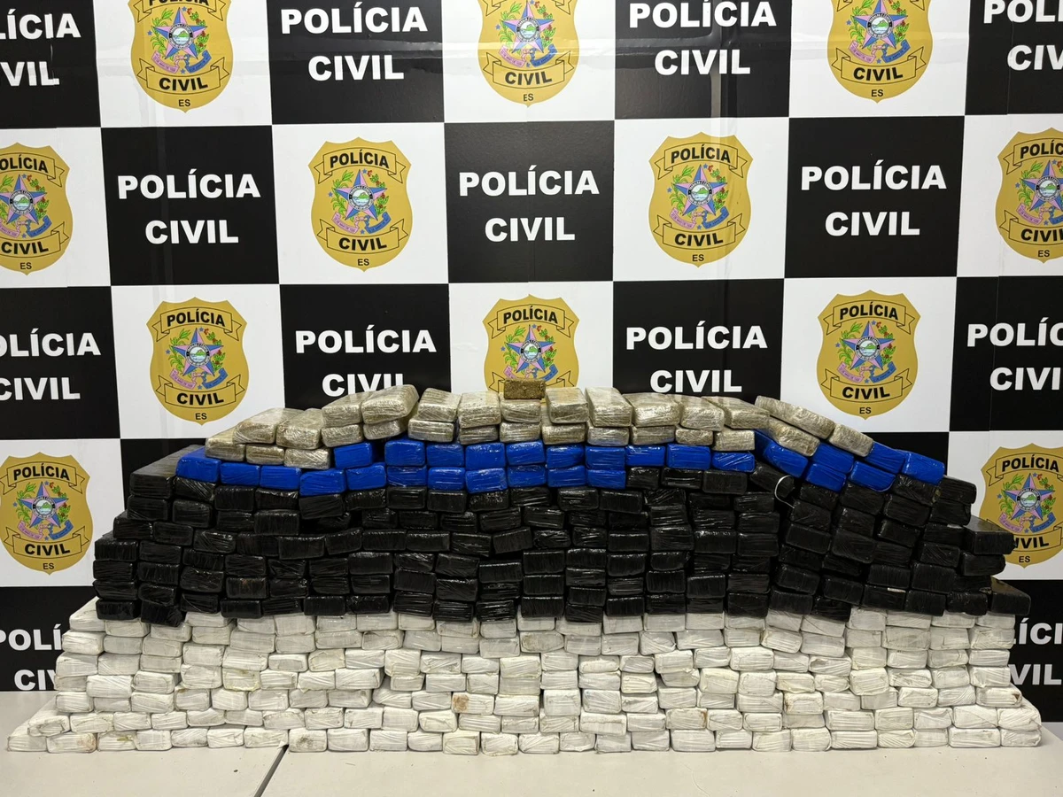 Maconha apreendida em imóvel na Serra