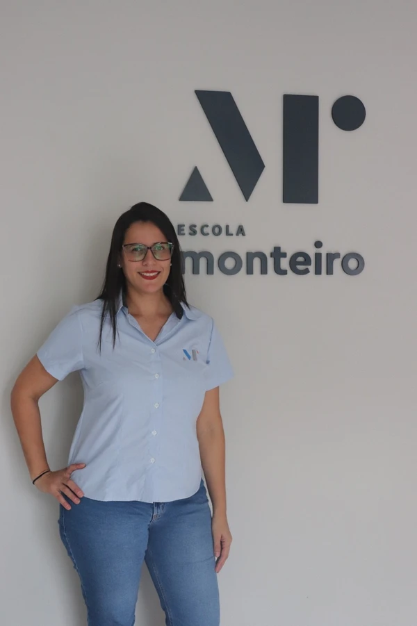 A bibliotecária da escola, Luma Almeida, foi uma das idealizadoras do Clube do Livro