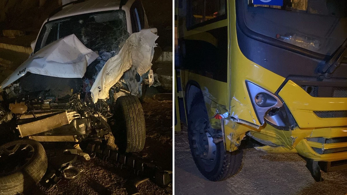 Carro e ônibus ficaram destruídos após o acidente em Cachoeiro de Itapemirim