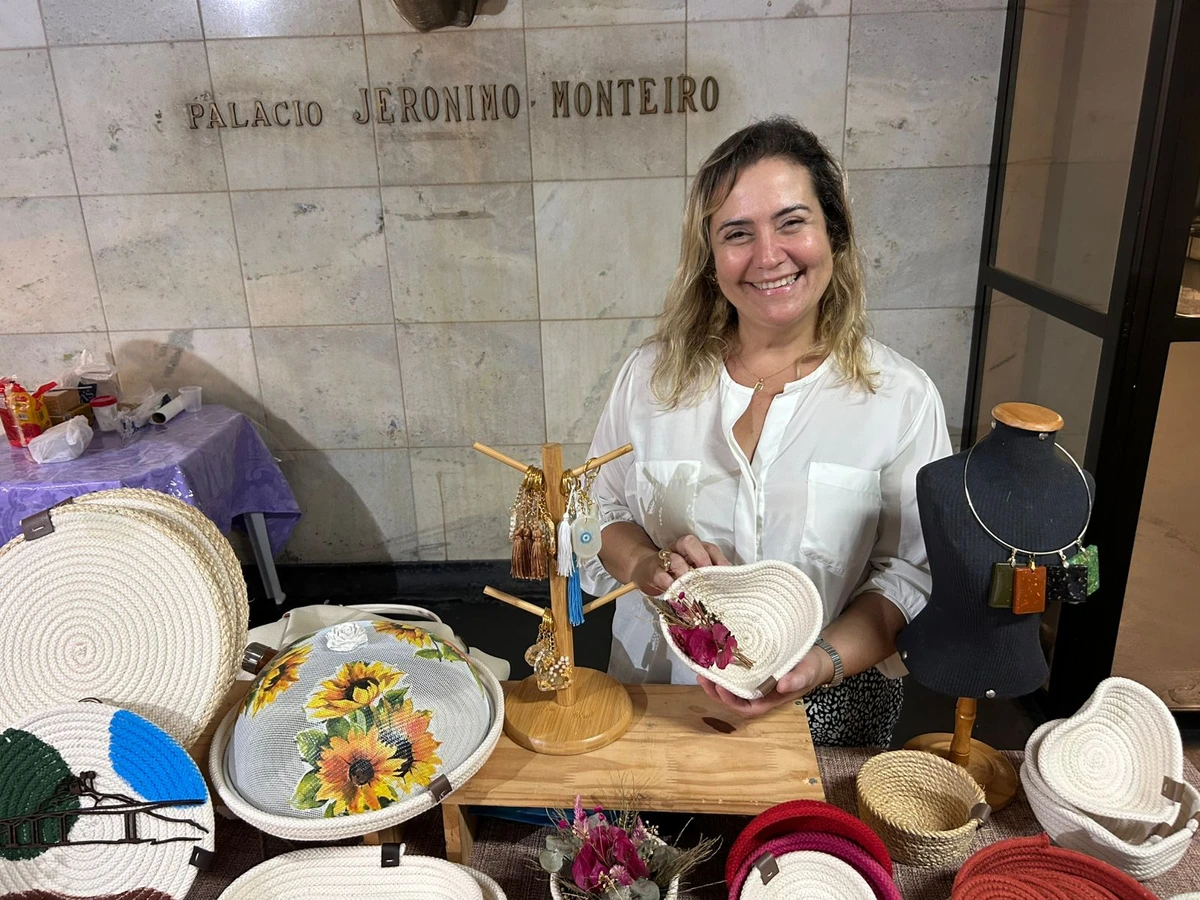 Jaqueline Martins começou a empreender com decorações para casa por Gabriela Maia